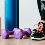 Poranny rozruch bez wymówek: 10 minut, które uruchomią całe ciało