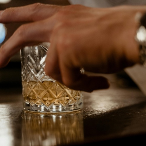 Detoks alkoholowy - czym jest, jak przebiega i dlaczego wymaga opieki medycznej?